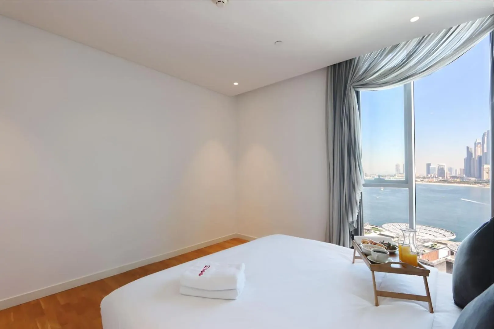 Livbnb-Ain Dubai Panorama Radiant 3Br Haven With Maid'S Room 0*,