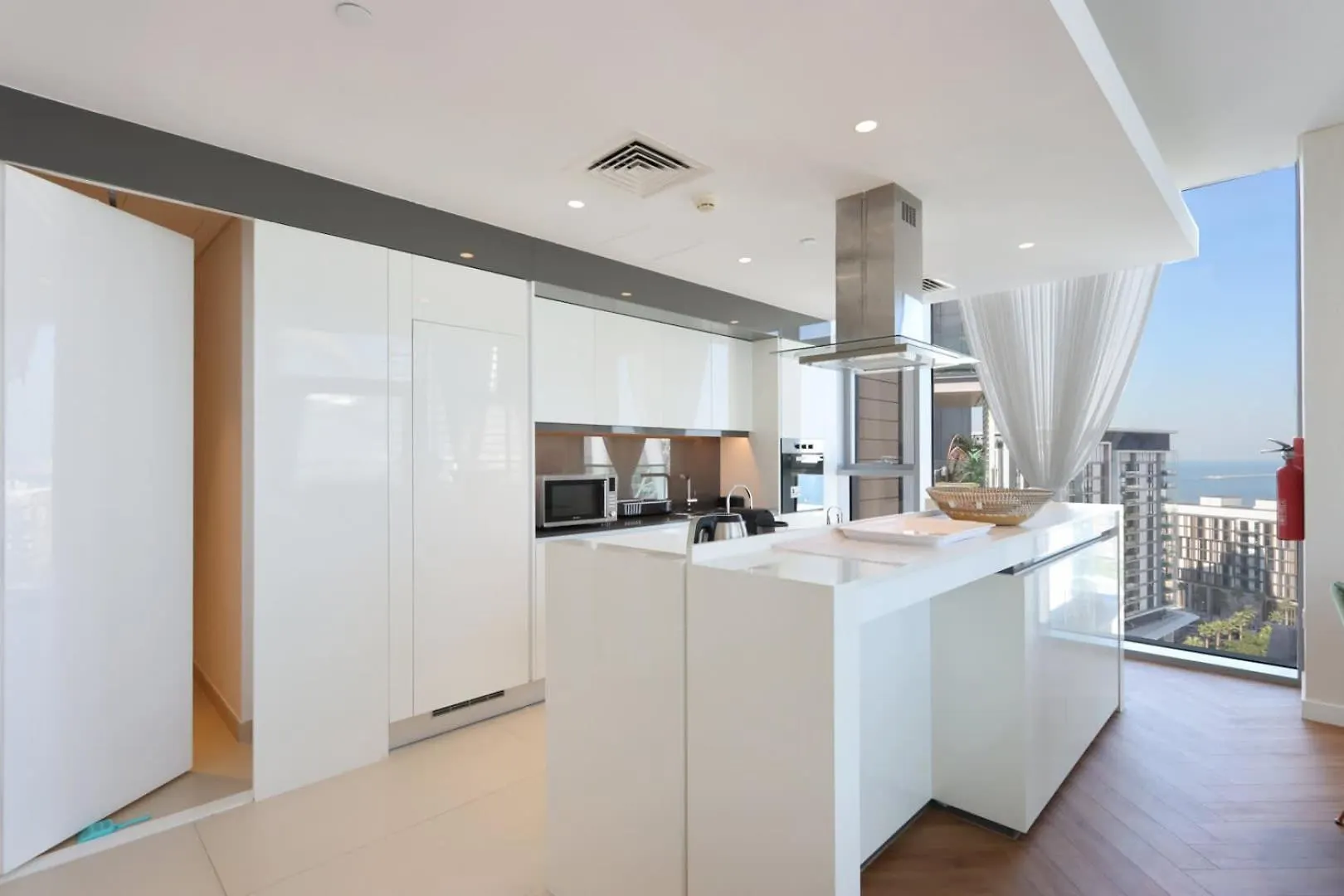 Livbnb-Ain Dubai Panorama Radiant 3Br Haven With Maid'S Room